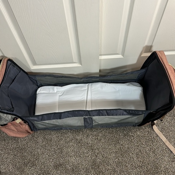 Bubblbay diaper bag backpack with changing station - gender neutral - Picture 13 of 16